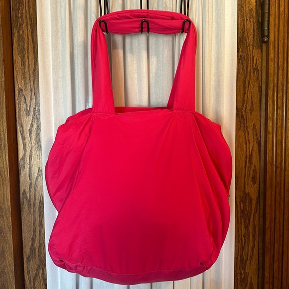 Hello Kitty Bright Pink Lightweight Puffy Tote Handbag - Picture 5 of 11